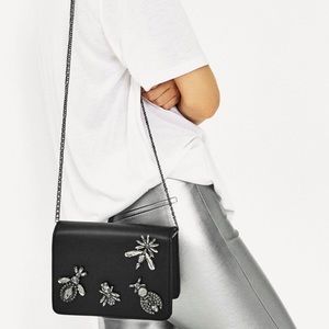 zara sling bags